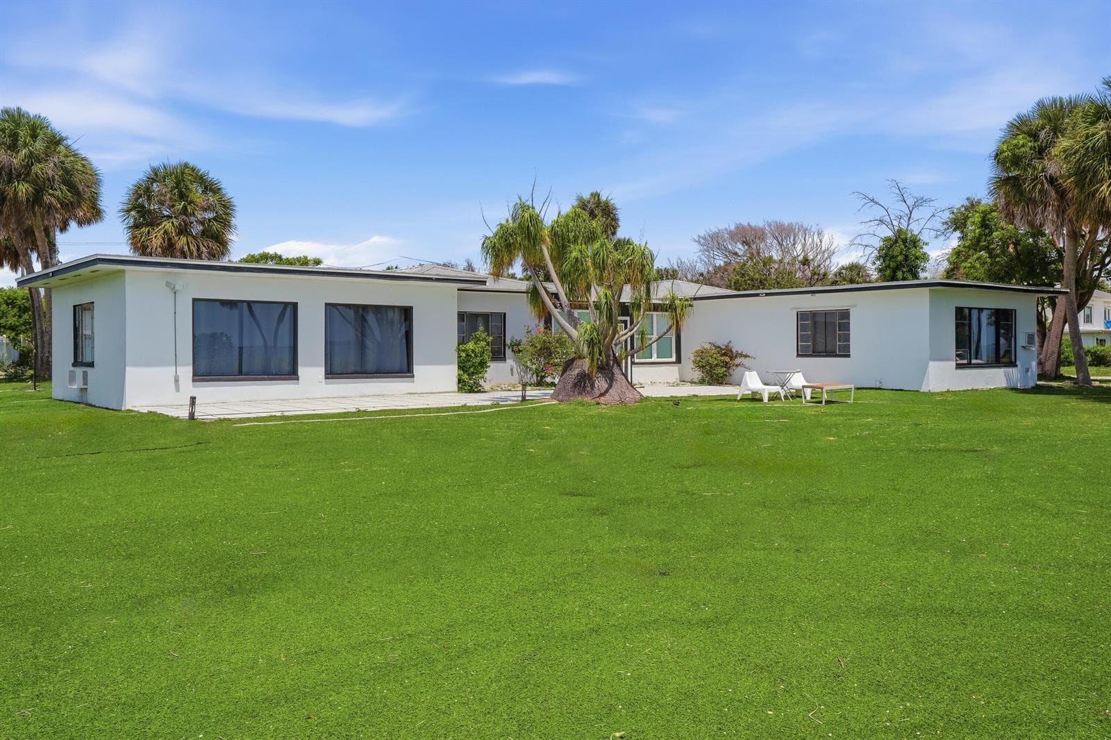 6003 S INDIAN RIVER Drive photo 9