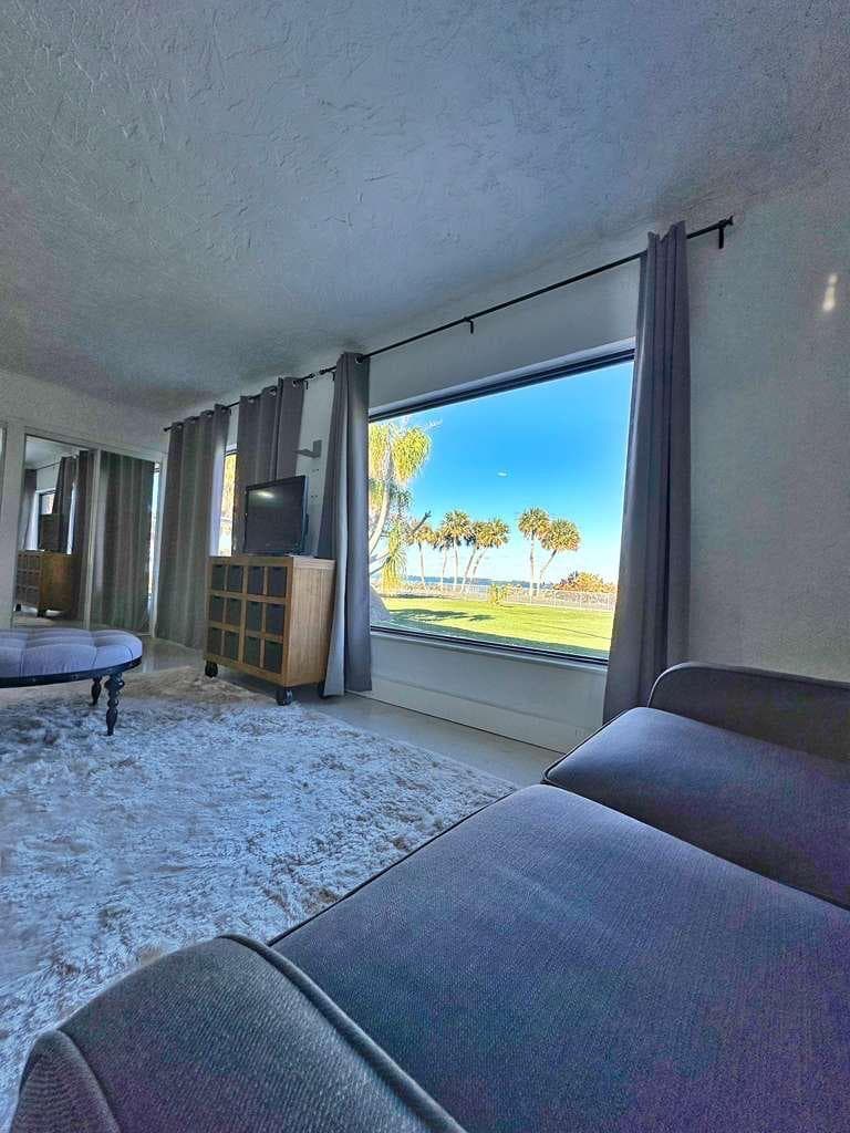 6003 S INDIAN RIVER Drive photo 14