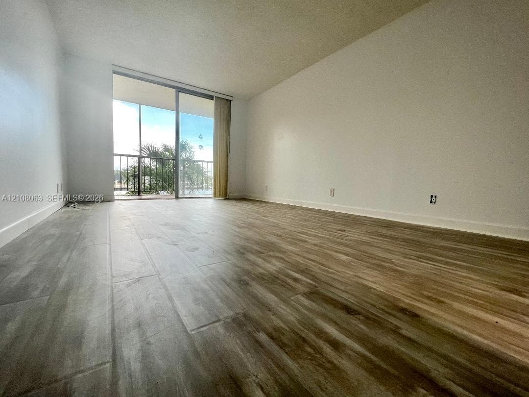 701 Three Islands Blvd 315 photo 7