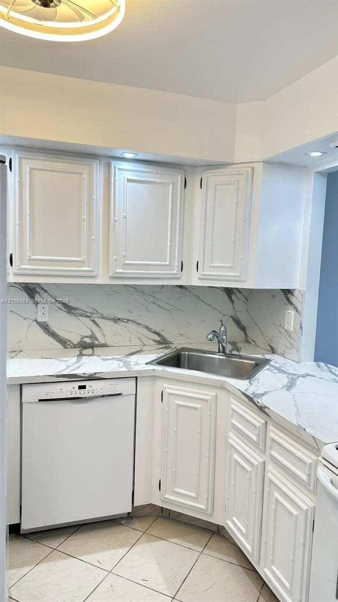 701 Three Islands Blvd 315 photo 4
