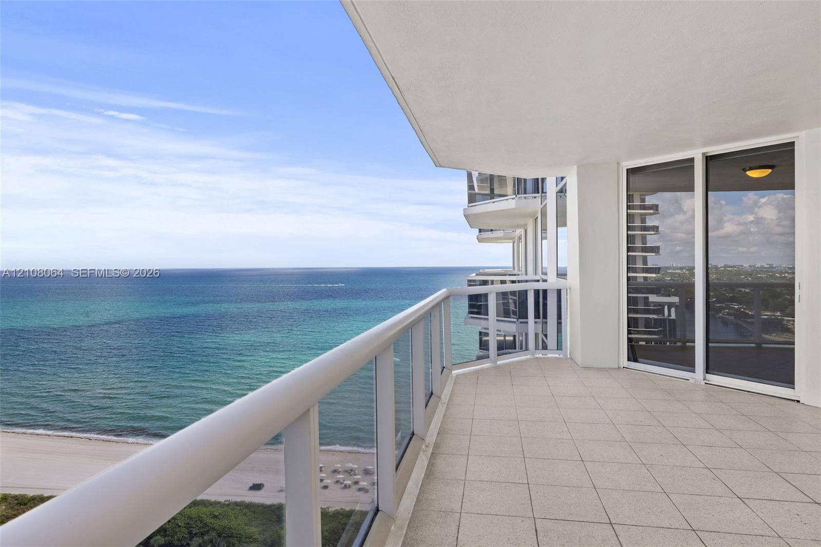 4775 Collins Ave 2408 photo 2