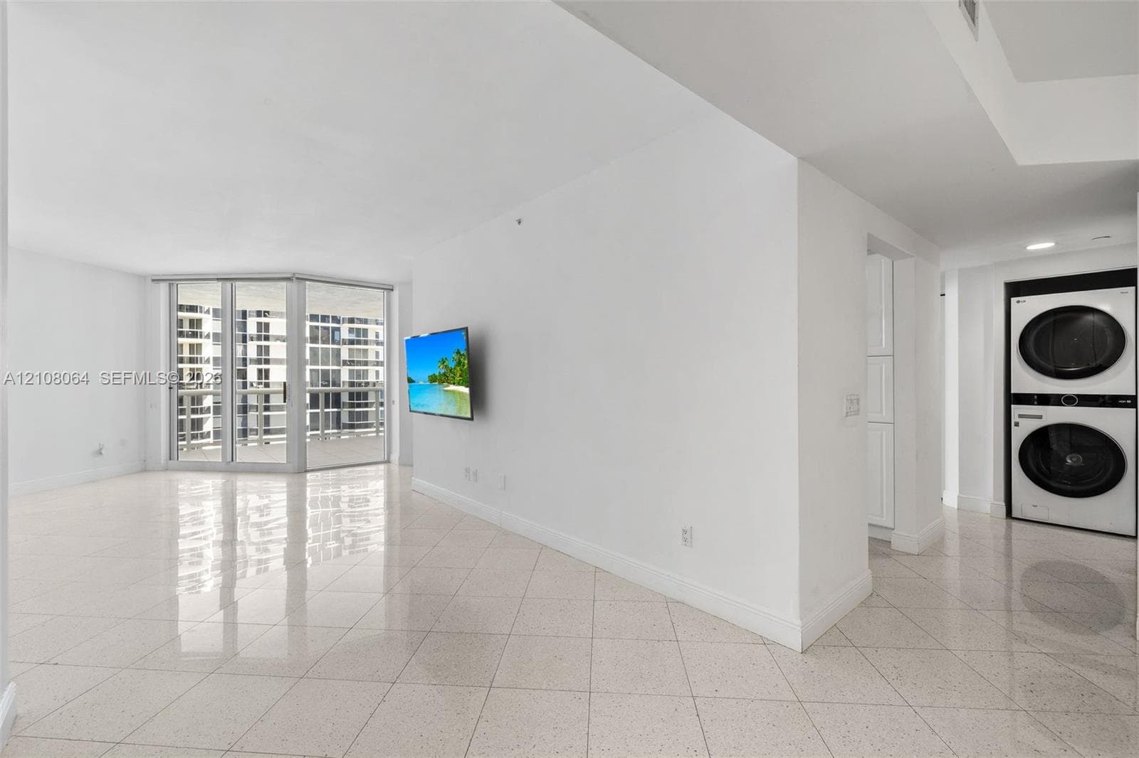 4775 Collins Ave 2408 photo 6