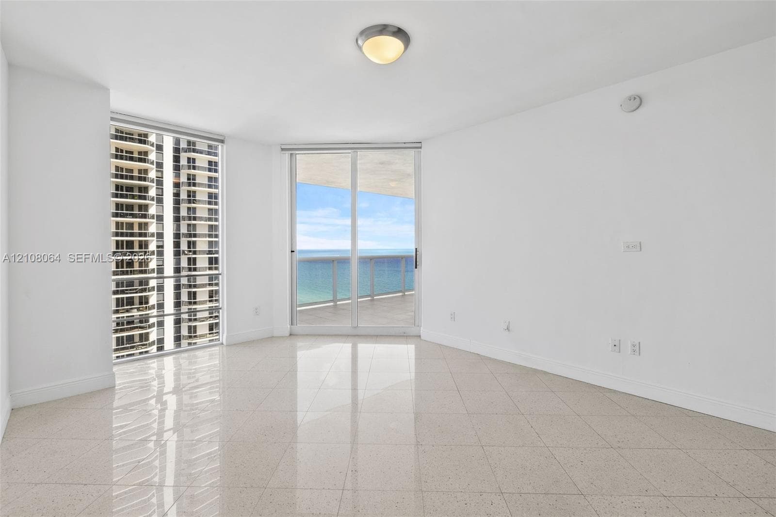 4775 Collins Ave 2408 photo 9