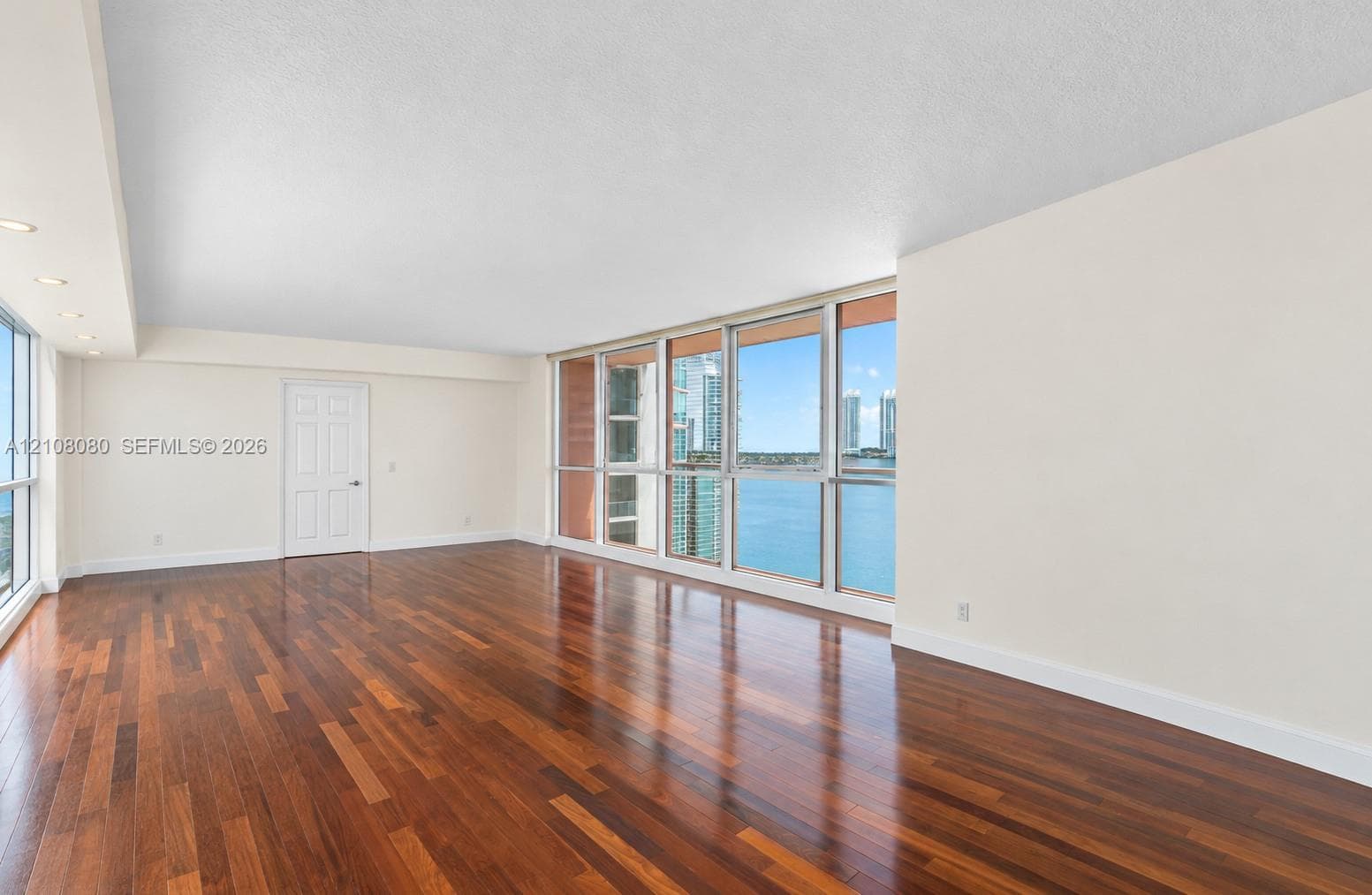 3370 Hidden Bay Dr 1111 photo 6