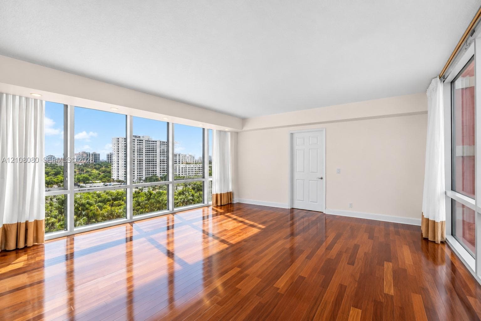 3370 Hidden Bay Dr 1111 photo 4