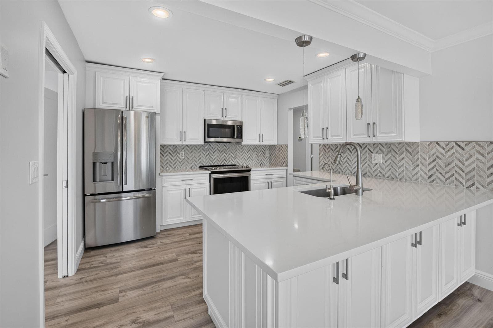 787 HAVANA Drive photo 4