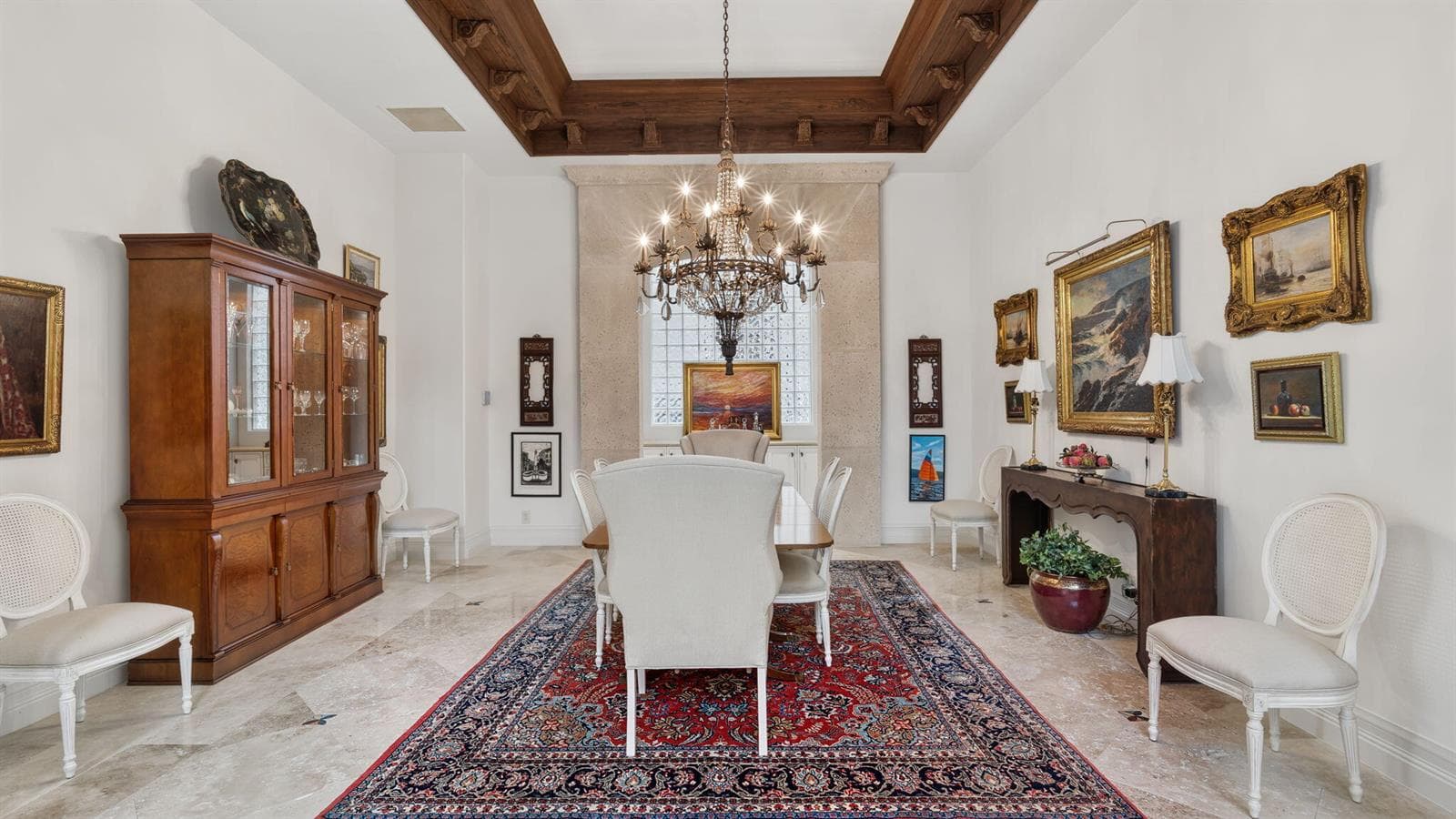 1014 Grand Court photo 11