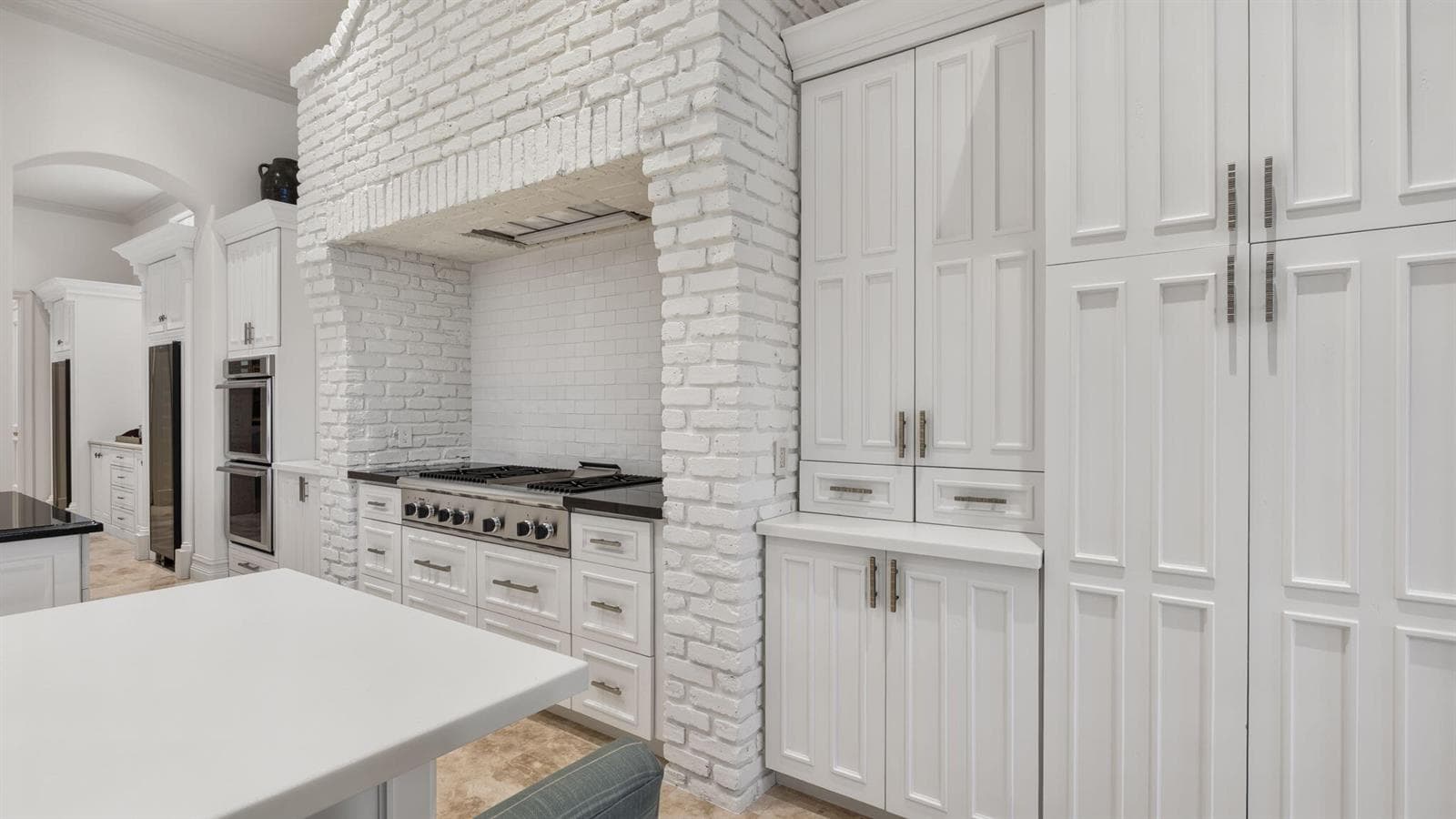 1014 Grand Court photo 19
