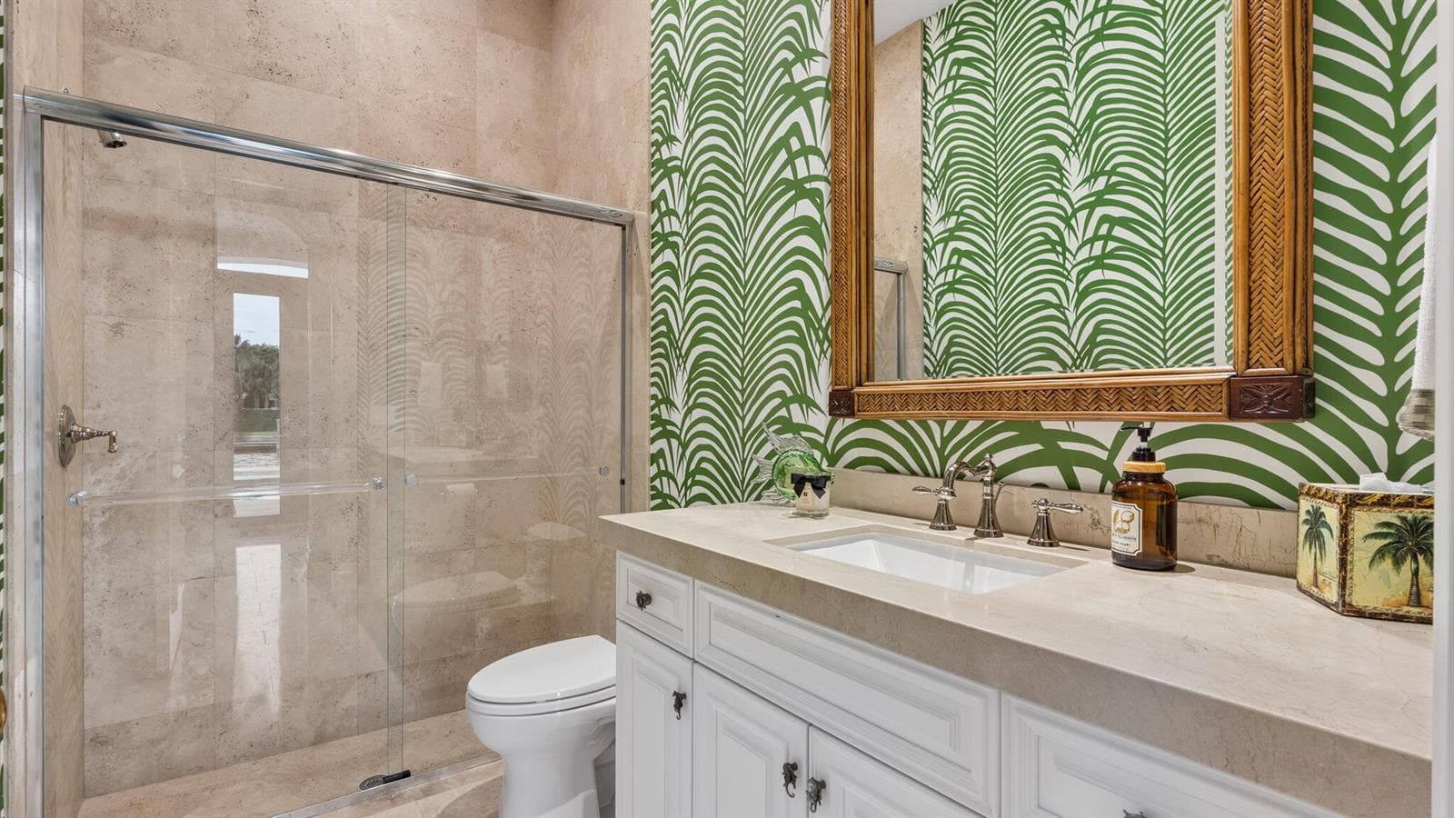 1014 Grand Court photo 25