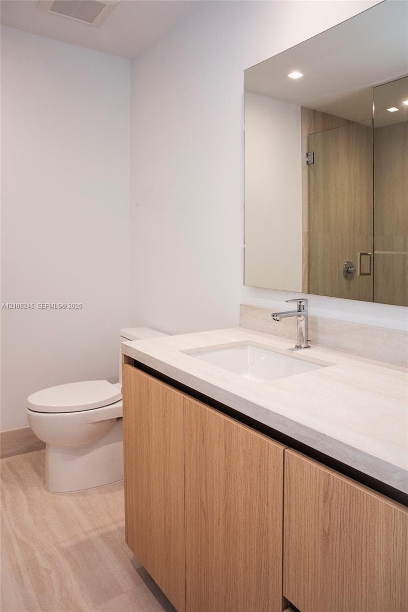 2411 laguna 1504 photo 17
