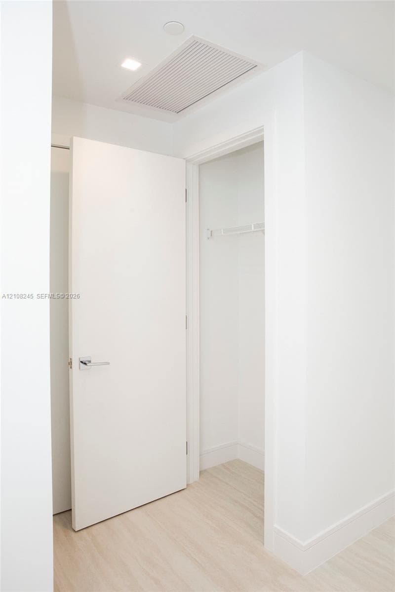 2411 laguna 1504 photo 16