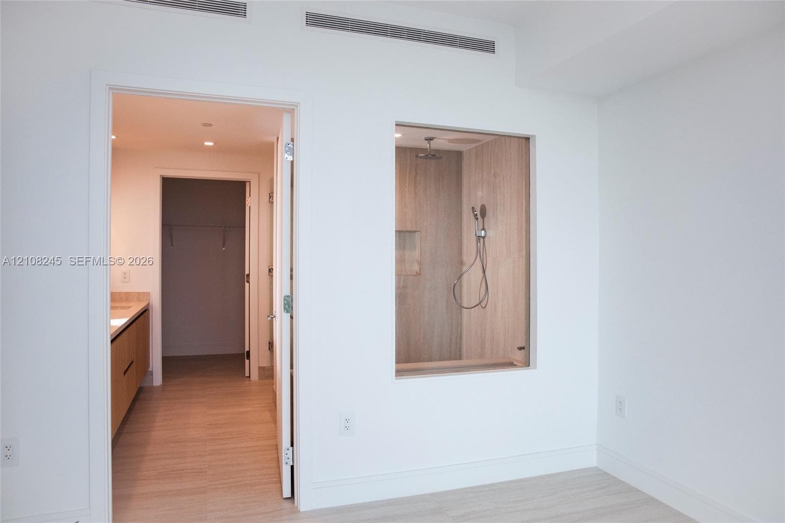 2411 laguna 1504 photo 19