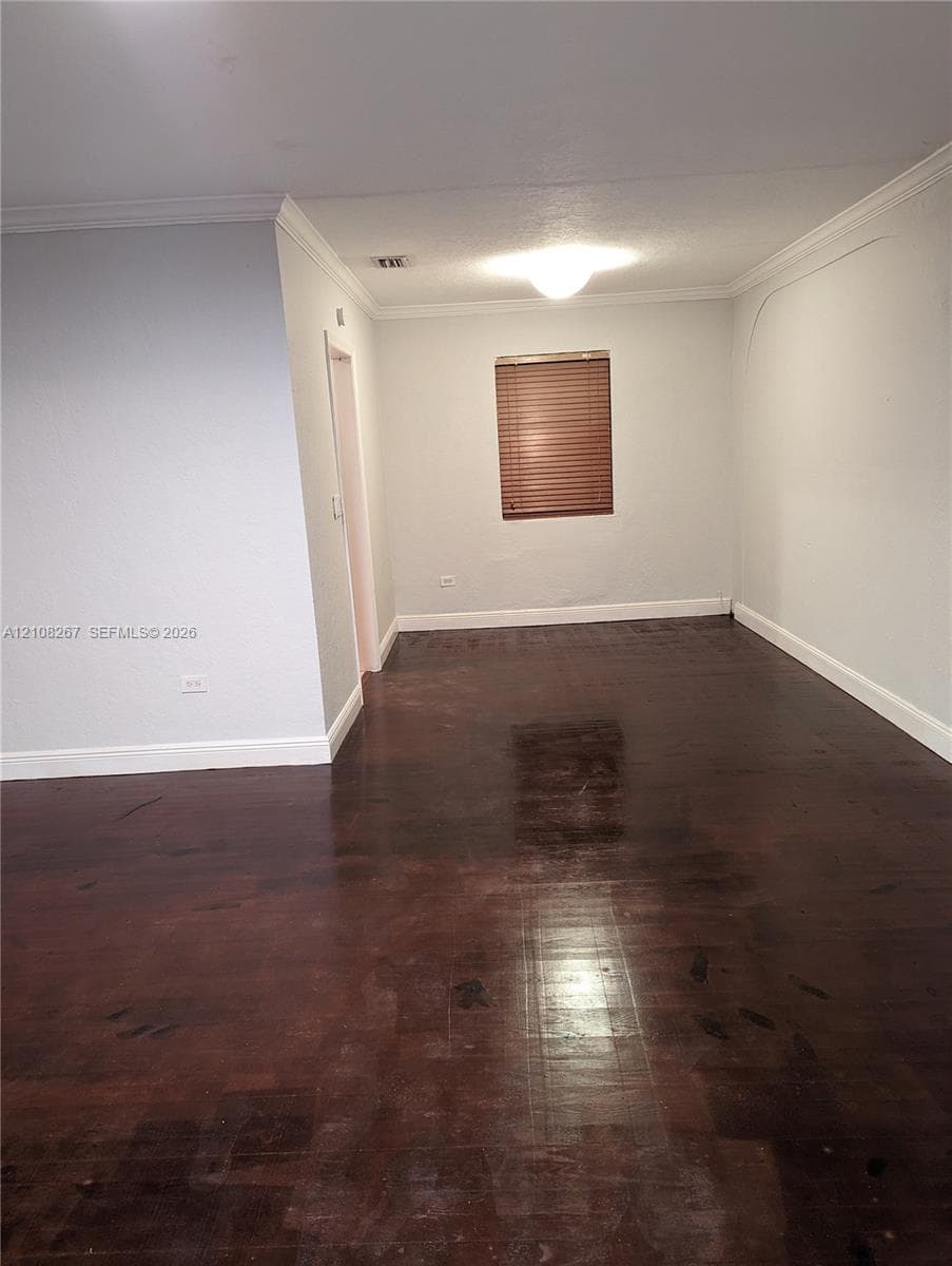 7757 Crespi Blvd photo 22