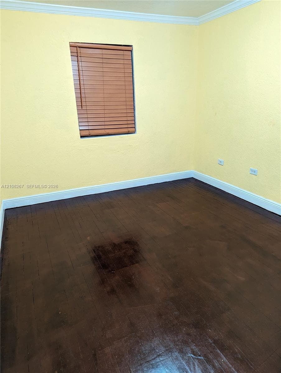 7757 Crespi Blvd photo 20