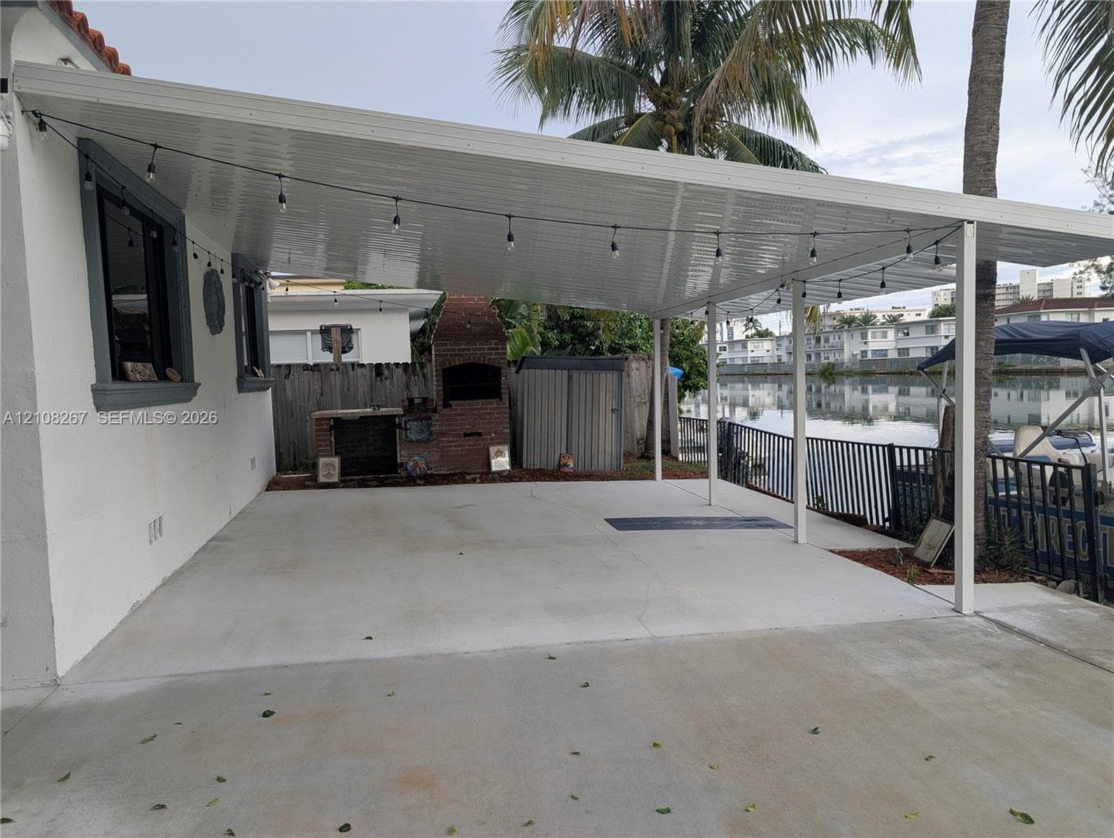 7757 Crespi Blvd photo 10