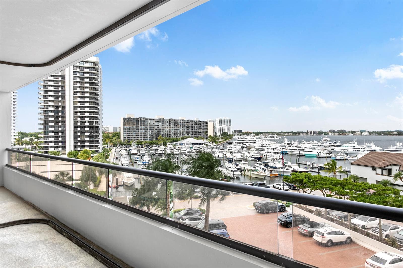 100 LAKESHORE Drive 454 photo 13