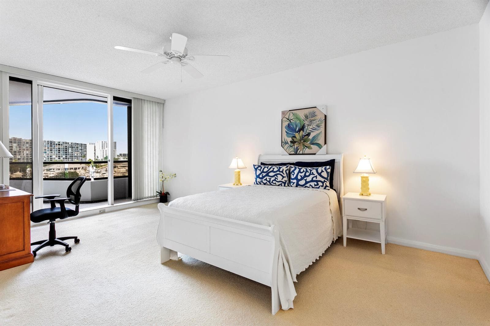 100 LAKESHORE Drive 454 photo 20