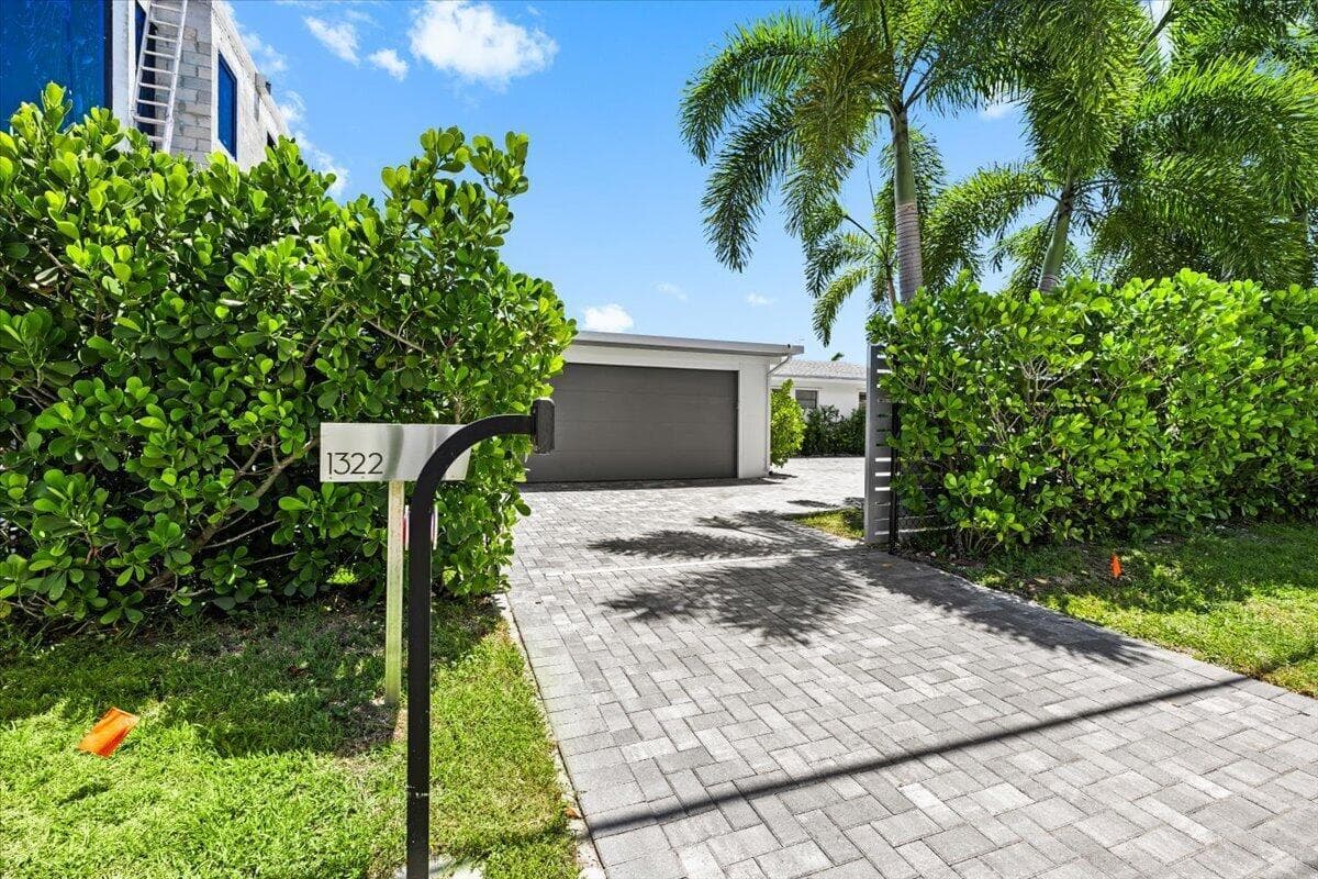 1322 CORDOVA Road photo 4