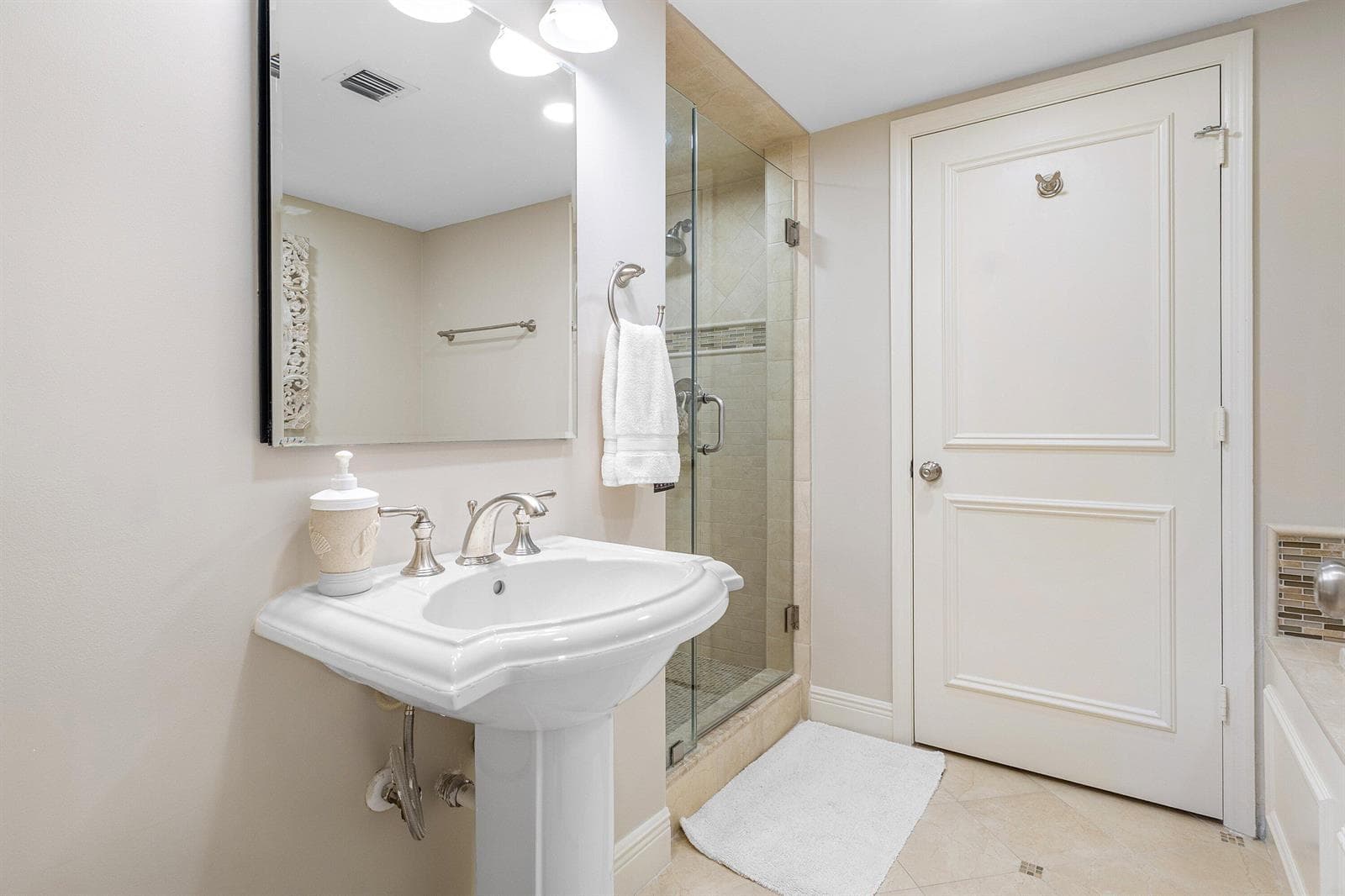 100 SE 5th Avenue 414 photo 19