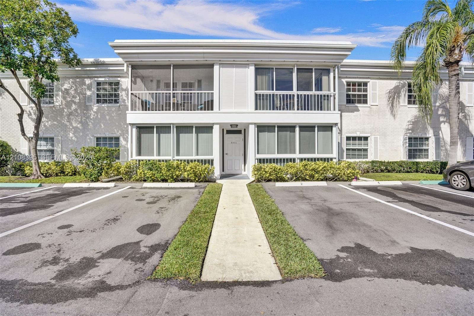 6511 Bay Club Dr 3 photo 2