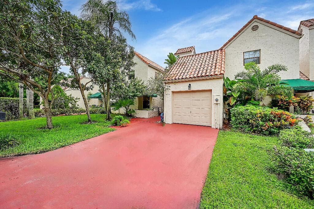 6130 Via Tierra Drive photo 1