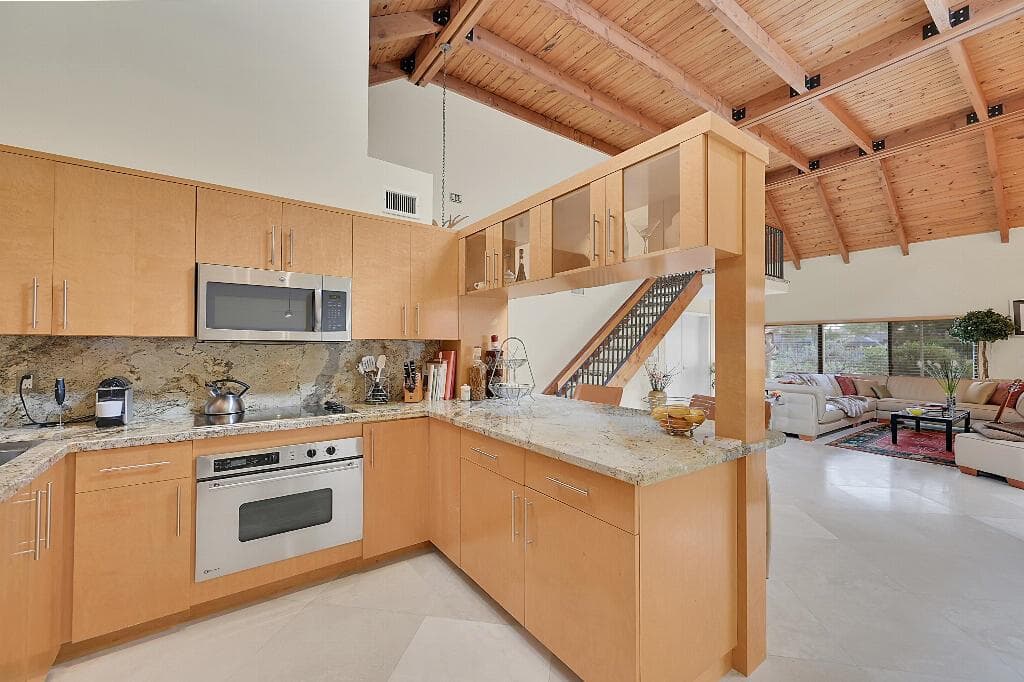 6130 Via Tierra Drive photo 5