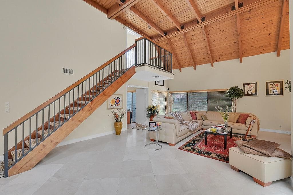 6130 Via Tierra Drive photo 15