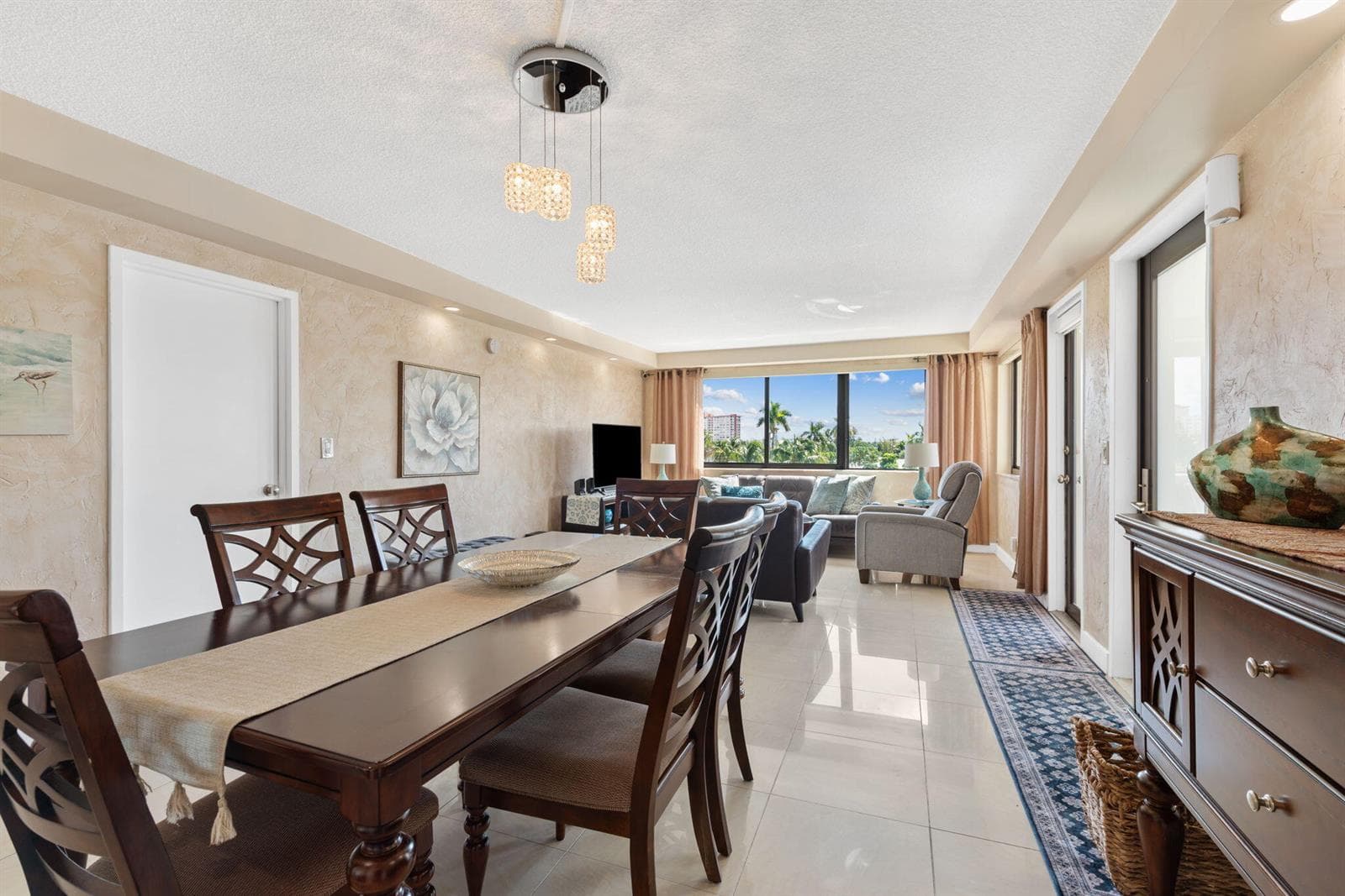 301 GOLDEN ISLES Drive 401 photo 9