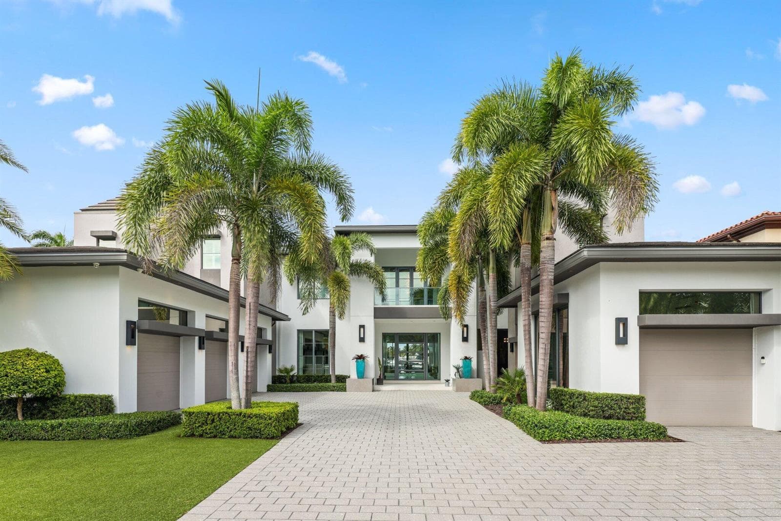 169 W KEY PALM Road photo 2