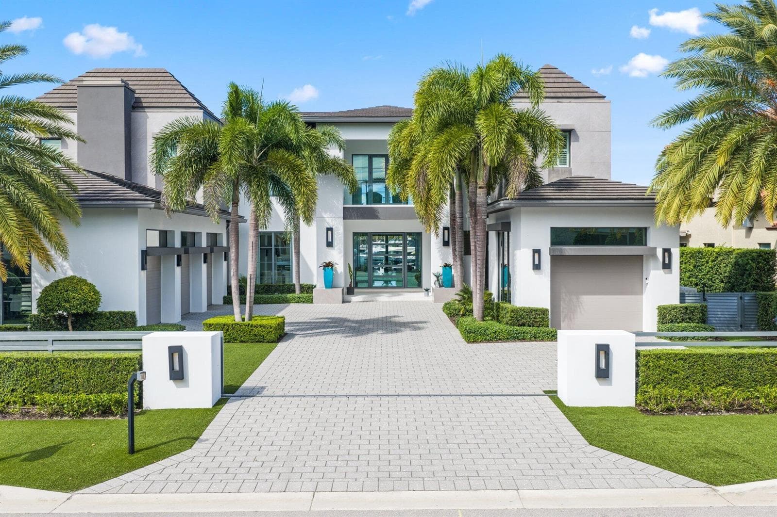169 W KEY PALM Road photo 4