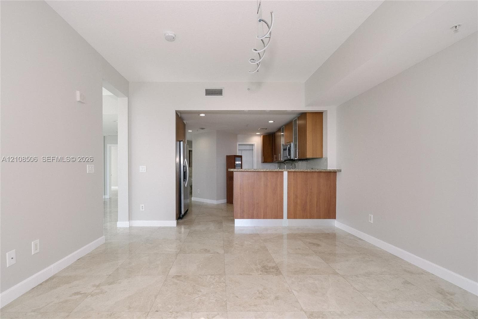 1945 S Ocean Dr 401 photo 9