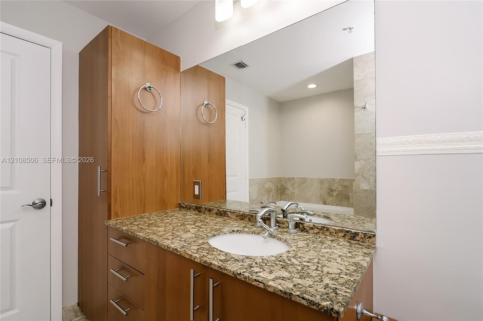 1945 S Ocean Dr 401 photo 25