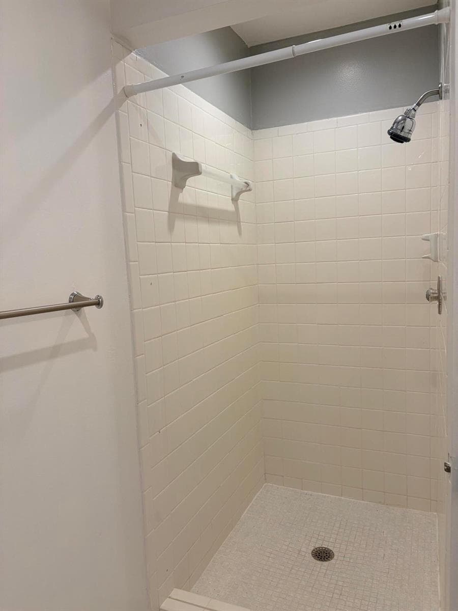 14492 Canalview Drive B photo 9