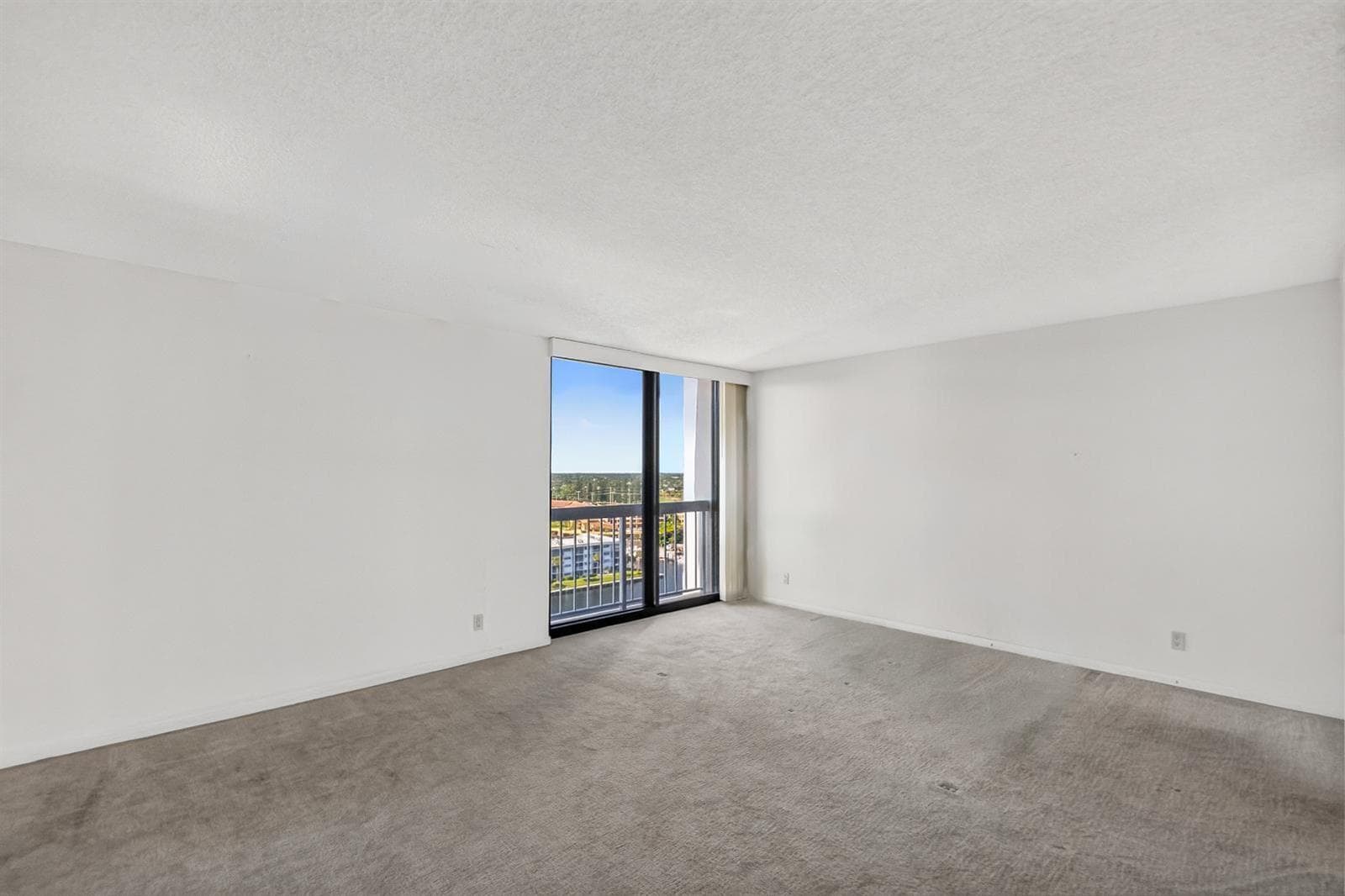 123 Lakeshore Drive 1543 photo 14