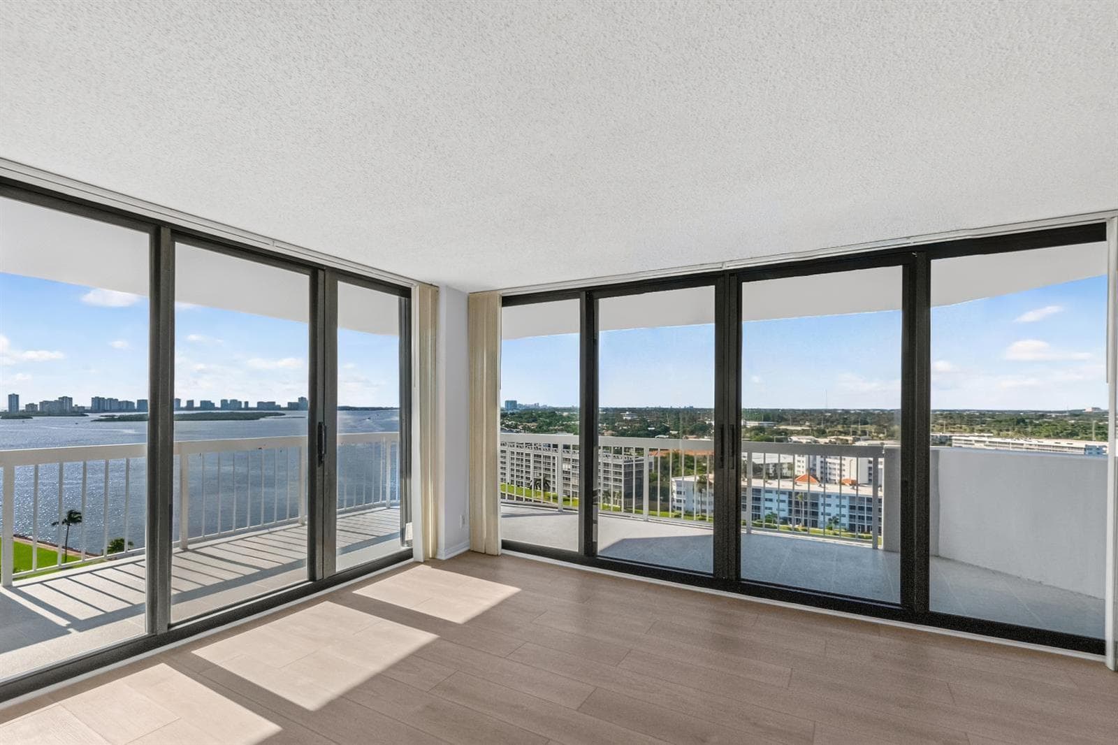 123 LAKESHORE Drive 1543 photo 6