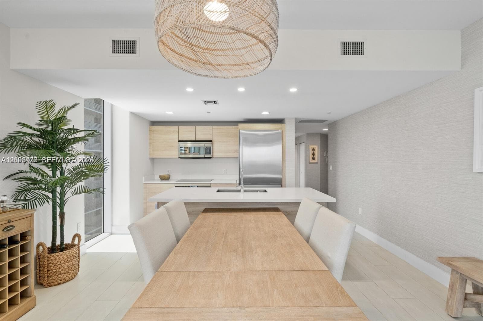 16385 Biscayne Blvd 807 photo 6