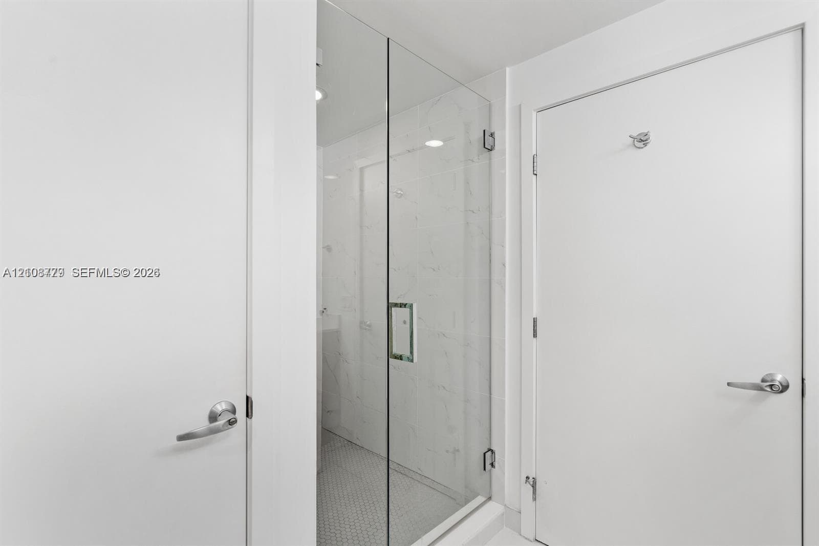 16385 Biscayne Blvd 807 photo 13