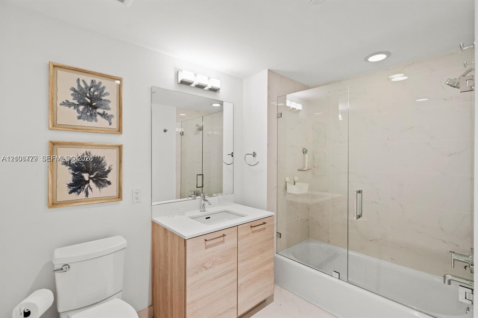 16385 Biscayne Blvd 807 photo 22