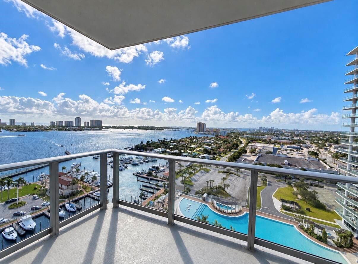 220 Lake Shore Drive 1607 photo 1