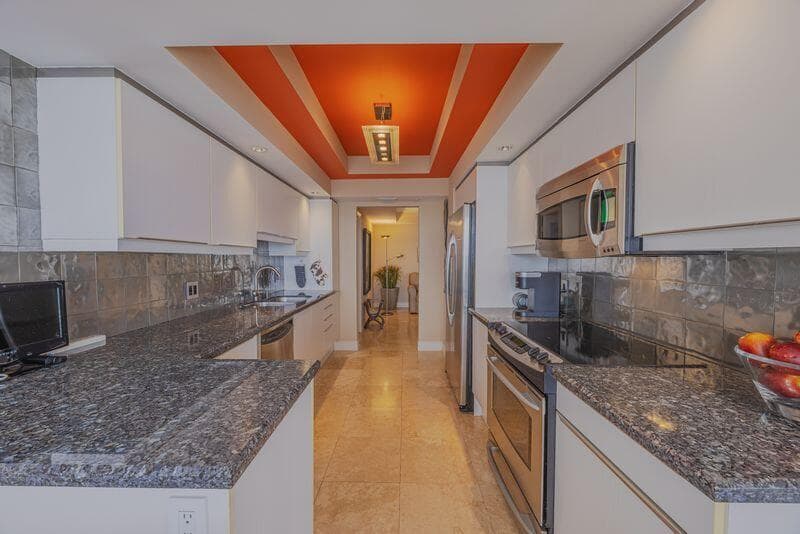 7000 Island Boulevard 2905 photo 7