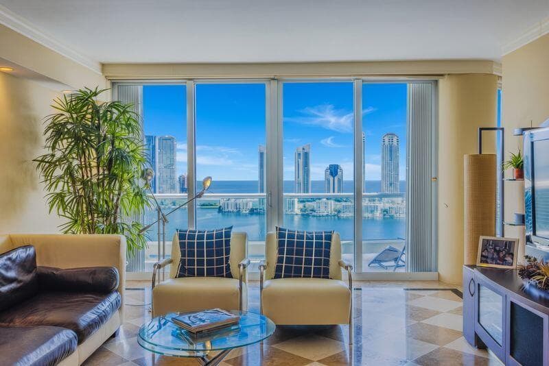 7000 Island Boulevard 2905 photo 5