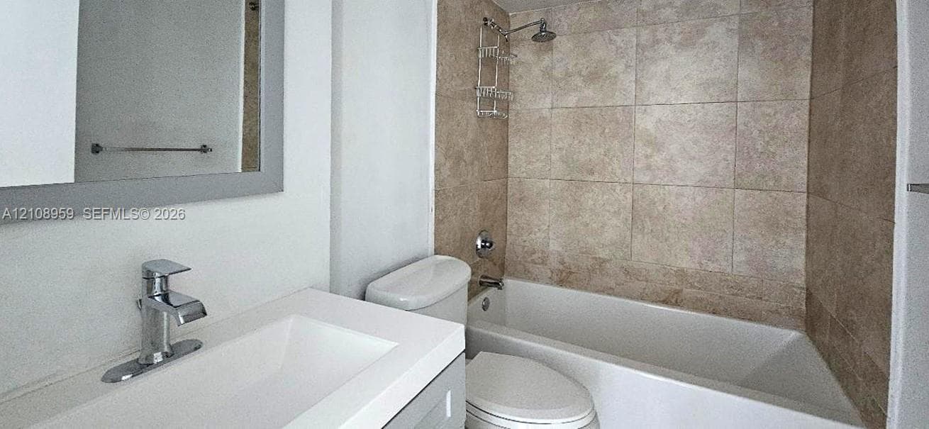7501 E Treasure Dr 9S photo 23