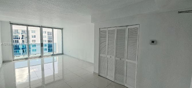 7501 E Treasure Dr 9S photo 15