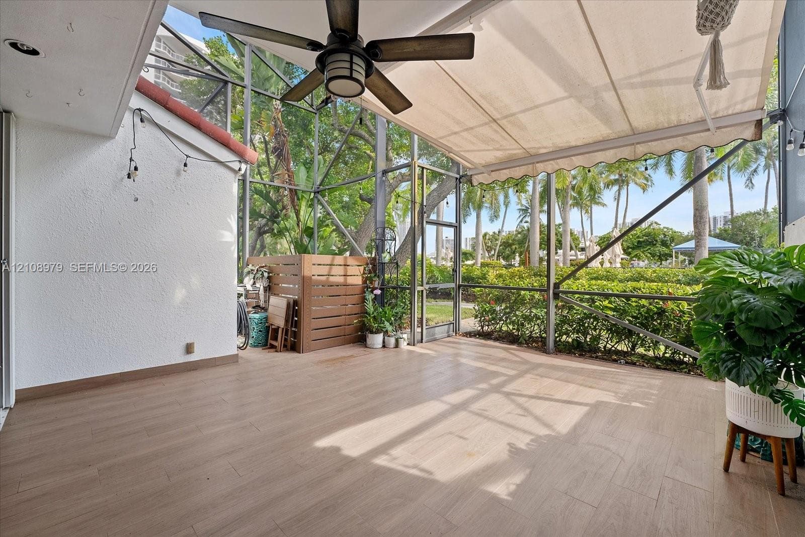 3602 Yacht Club Dr 405 photo 18