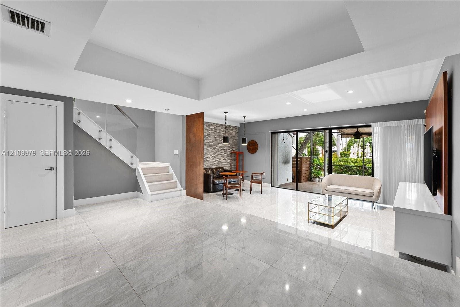 3602 Yacht Club Dr 405 photo 4