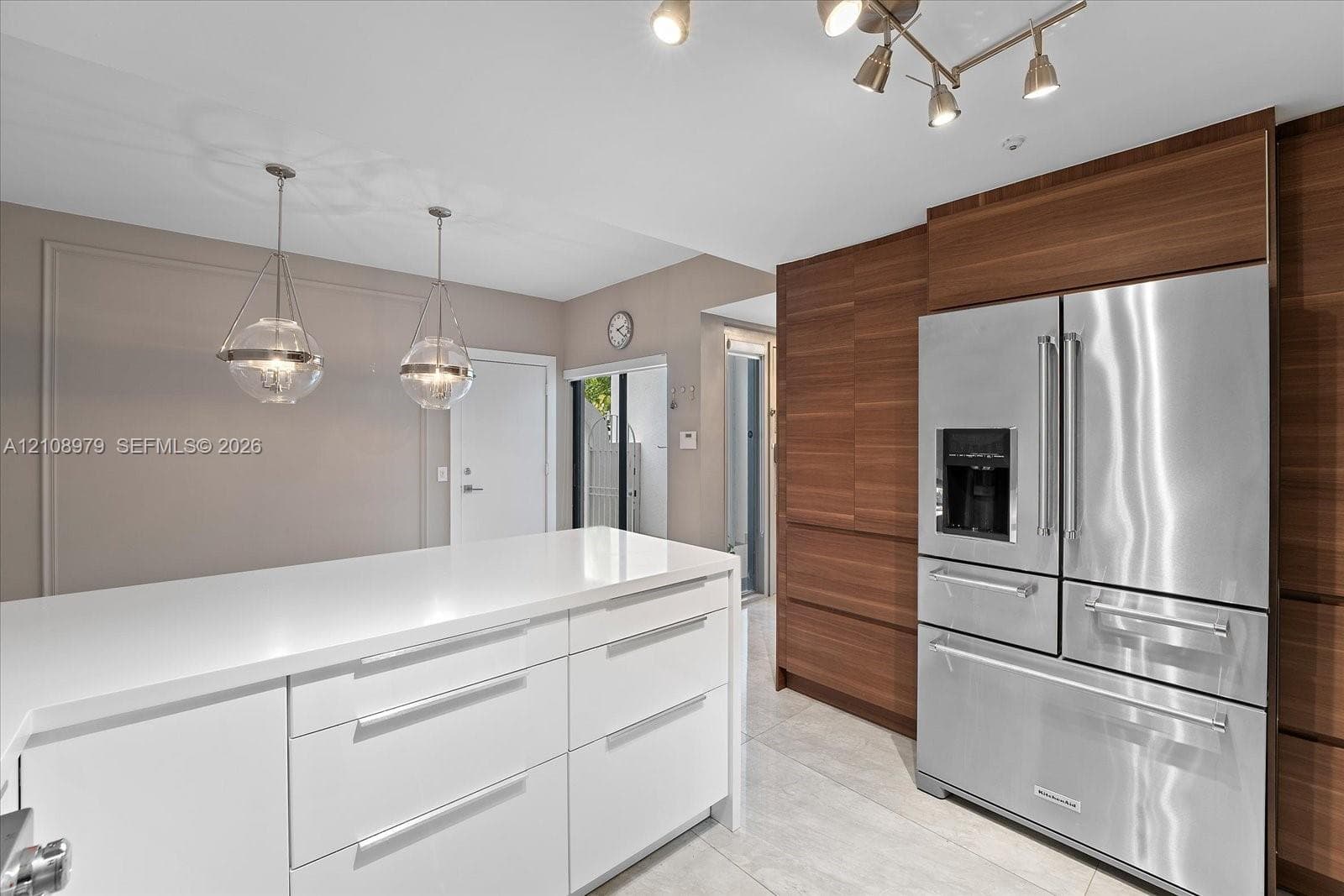 3602 Yacht Club Dr 405 photo 8