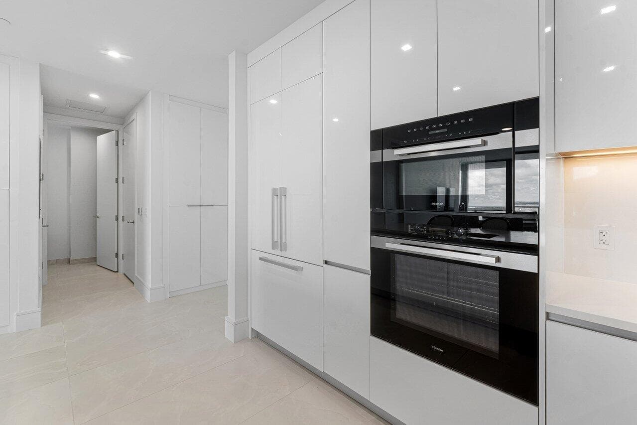 220 Lake Shore Drive 1817 photo 23