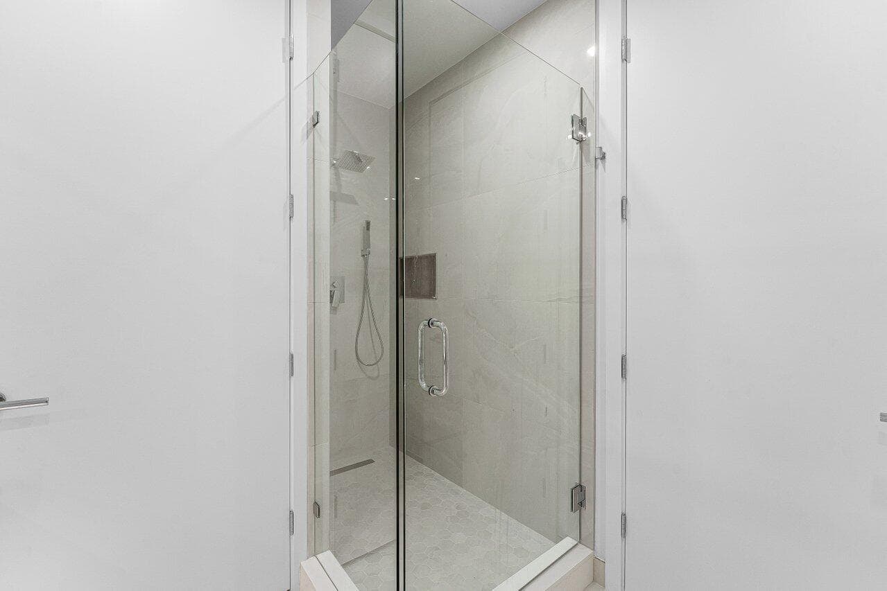 220 Lake Shore Drive 1817 photo 13
