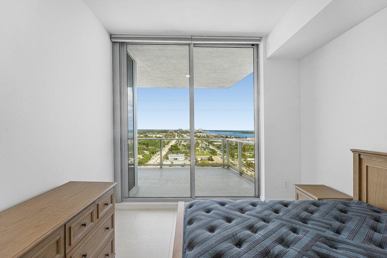 220 Lake Shore Drive 1817 photo 17