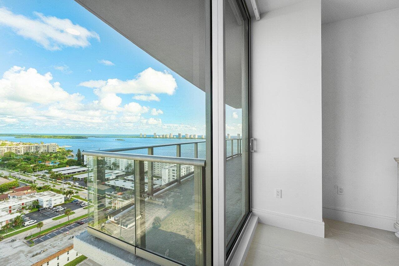 220 Lake Shore Drive 1817 photo 12